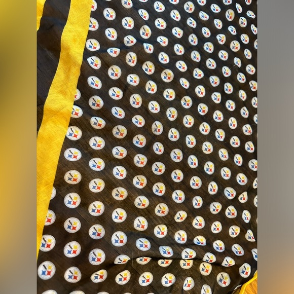 3/$10 bundle deal Pittsburgh Steelers Women's Scarf, sheer, NFL bandana wrap - Picture 4 of 6